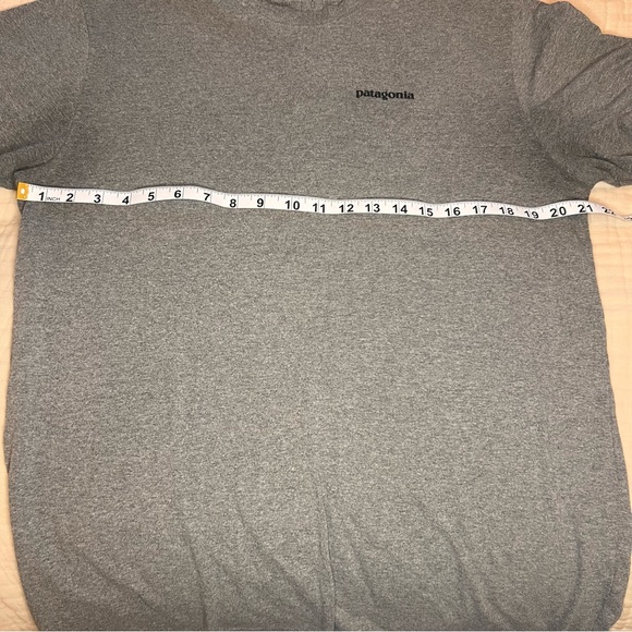 Patagonia Gray and Blue Short Sleeve Tee. Men’s Large. Cotton - Picture 6 of 7